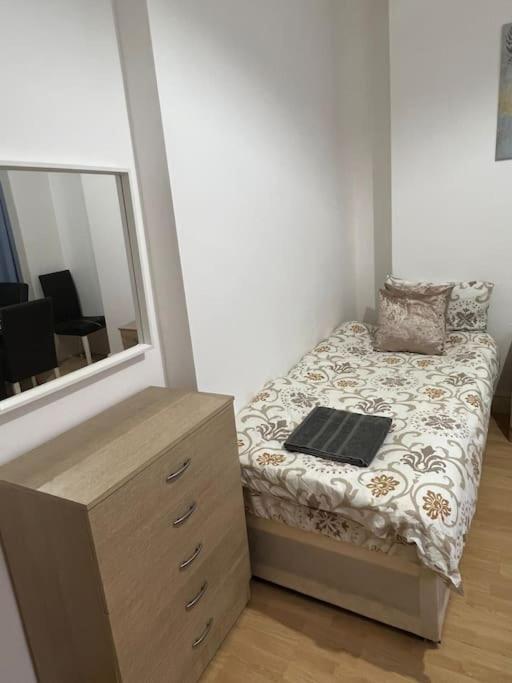001- Lovely 3-Bedroom Very Close To Oxford Street Londra Esterno foto