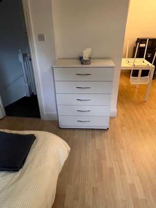 001- Lovely 3-Bedroom Very Close To Oxford Street Londra Esterno foto