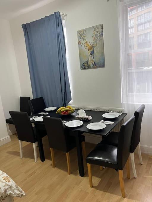 001- Lovely 3-Bedroom Very Close To Oxford Street Londra Esterno foto